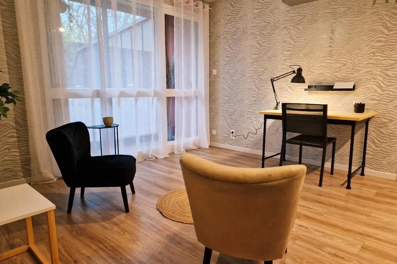 #Eg The Timelessness Of Moirans Spacious T3 Apartment France